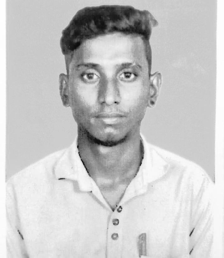 //அருப்புகோட்டை கோவிலாங்குளத்தில் அழகேந்திரன் என்ற அருந்ததியர் சமூக இளைஞன் தேவேந்திர குல வேளாளர் ஜாதி பெண்ணை காதலித்து வந்துள்ளார். இருவரும் பொது வெளியில் பேசி பழகியதை அறிந்து கொண்ட சம்பந்தப்பட்ட பெண்ணின் உறவினர்கள் தனது பெரியம்மா ஊரான கள்ளிகுடியில் இருந்த டிரைவரான அழகேந்திரனே