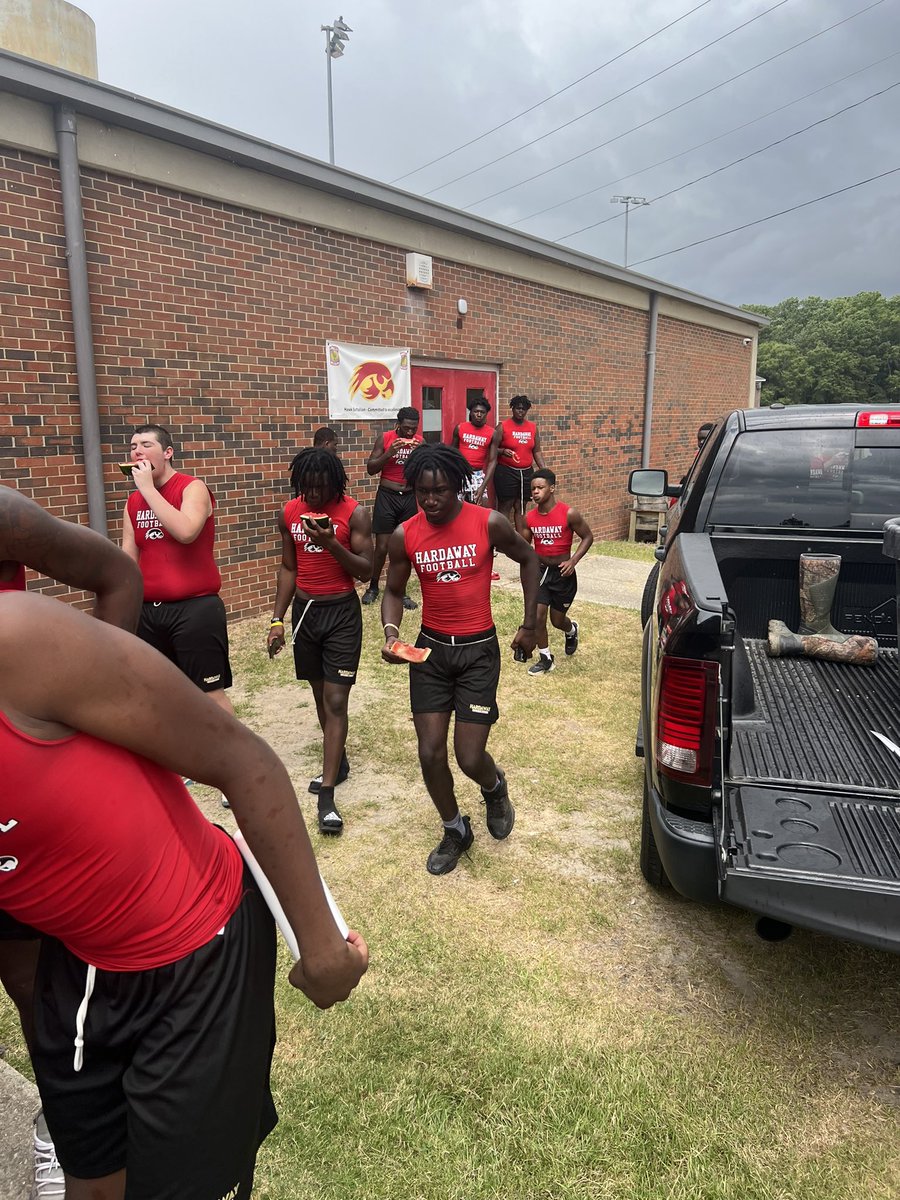 CoachMac68's tweet image. And just like that, June is out of here!!! So proud of @GoldenHawkFB for getting   1% better each day. We have so much work to be done, but we had to make time for fun and bonding.  Be safe and enjoy the Dead Week Hawks. The soaring begins when we come back! 
#HardtobeaHawk