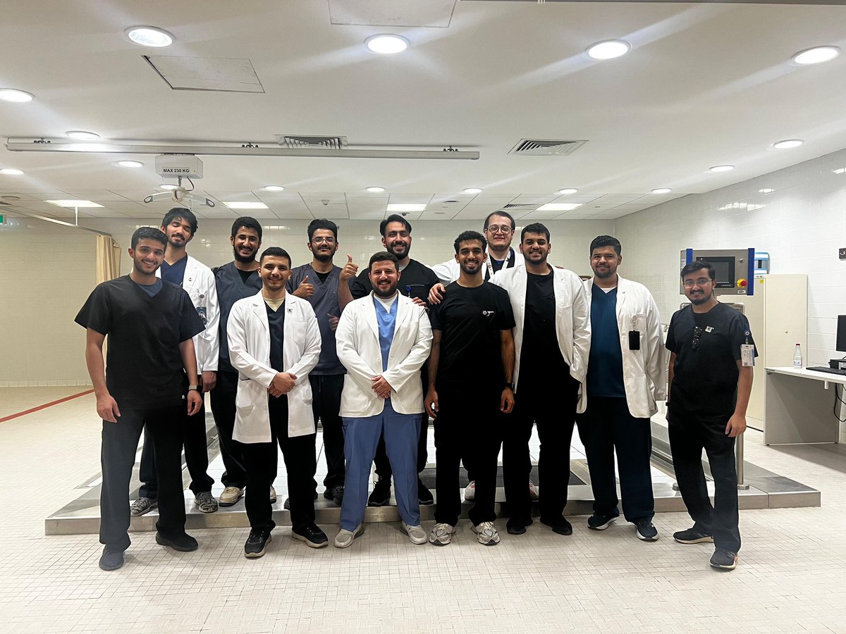 Yaalotaibi3's tweet photo. وبكذا انهينا سنة الامتياز 
واحدة من السنوات اللتي لا تنسى 
تعلمت فيها اشياء كثيرة واكتسبت منها اروع الزملاء  🤍
ومستعد باذن لله لما هو قادم https://t.co/pcH0MgsQtO
