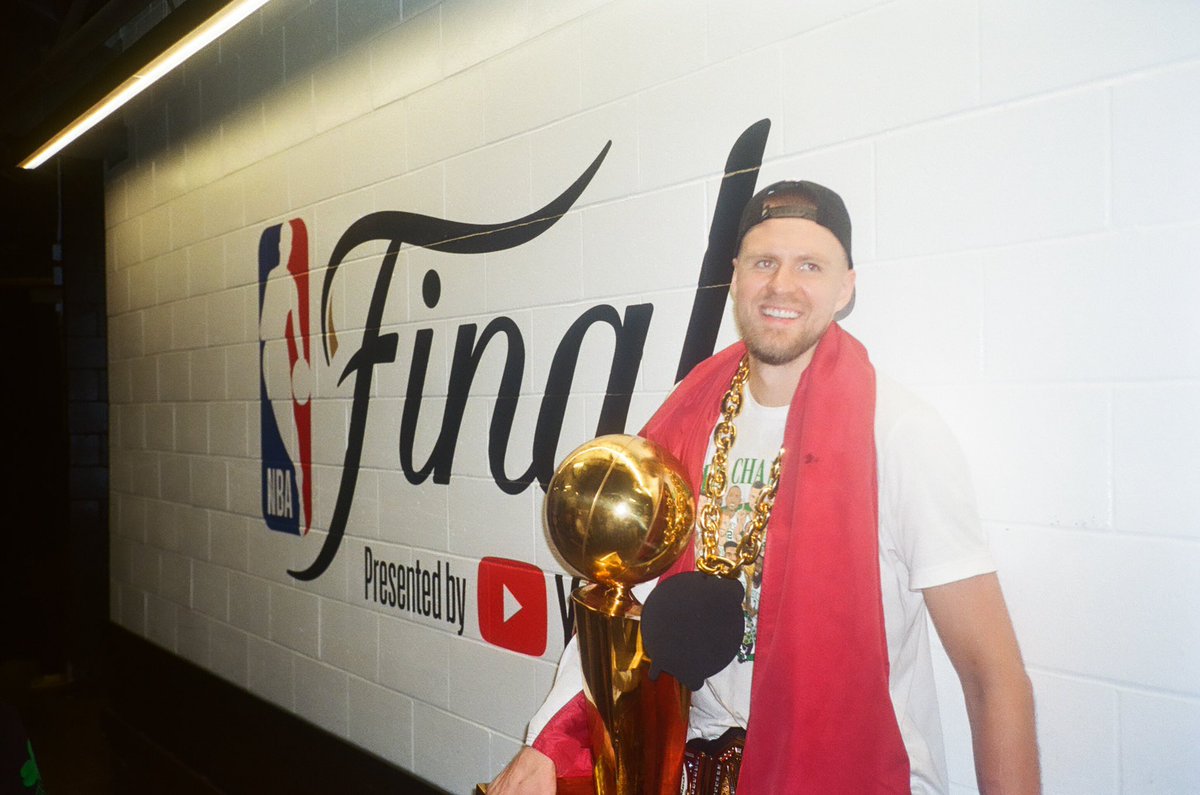 Kristaps Porzingis tweet media
