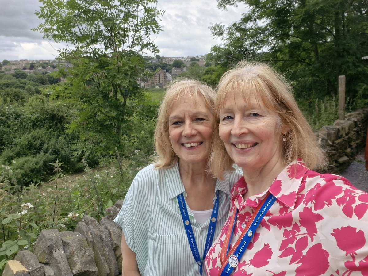 LizDavison2's tweet image. Lovely #wellbeing walk at lunchtime today and a pitstop for lunch. #greatcolleagues #walkandtalk you can just see the village of Thornton nestled the background.
