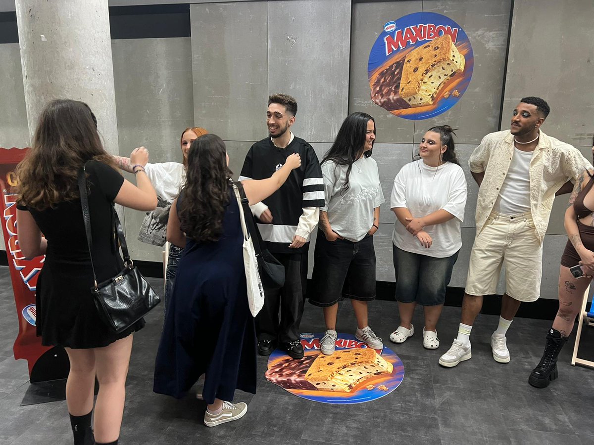 usia⁷ 𖤐⭒๋࣭ ⭑🪽 IS SEEING BTS! tweet media