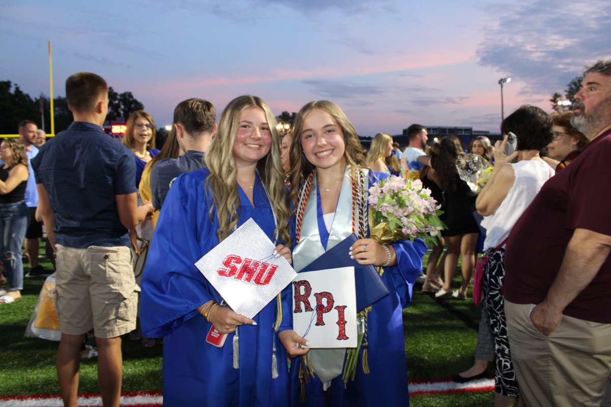 Congratulations class of 2024. Leaders on the field and in the classroom. Bright futures for these 4 young ladies! Go PAC⭐️🎓🥎