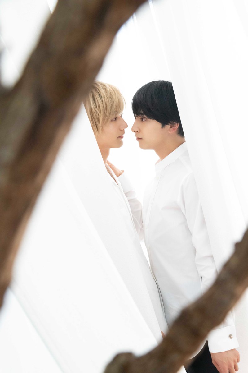 25時、赤坂で メモリアルブック」 ついに本日発売🕐 ＼ #駒木根葵汰