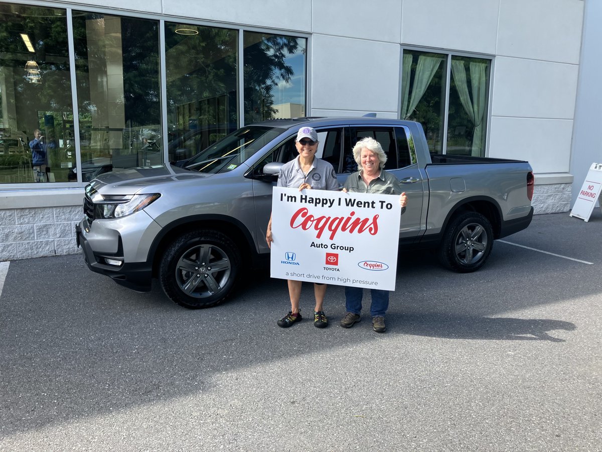 CogginsHonda's tweet image. Roberta and Bonnie took home a 2023 Ridgeline 🛻 Enjoy camping, biking , kayaking with your new ride 💯

#cogginshondaofbennington #southernvt #berkshirecounty #cogginsautogroup #honda #hondagang #deals