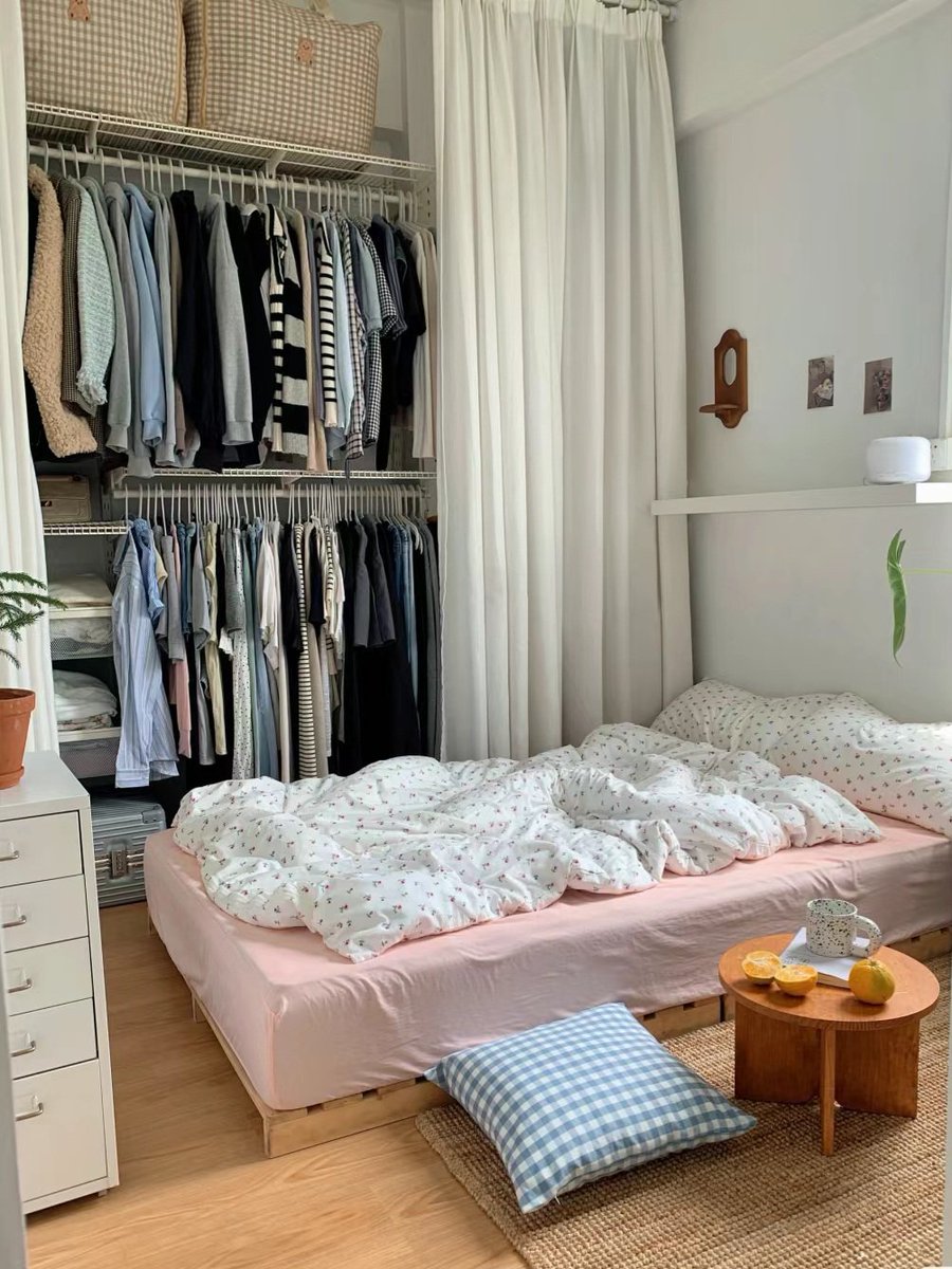 a3outGrace's tweet photo. Minimal bedroom ideas
พิกัดสินค้า
Walk in closet : https://t.co/jxoU3eGGmk
ชุดผ้าปู : https://t.co/Lv4E73YwLh
ตู้ลิ้นชัก : https://t.co/UQq620wBBF
หมอนอิง : https://t.co/RH3EtIa8Ve
ชั้นวาง : https://t.co/UUsY2g9rBM
#ของแต่งบ้าน #ของแต่งห้อง #ห้องนอนมินิมอล #ห้องนอน #ห้องนอนน่ารัก https://t.co/ooQgE0Z7sj