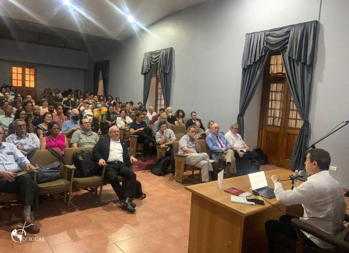 Oducal's tweet photo. 👥El día de hoy se dio cierre al II Congreso Internacional Humanismo 4.0 “Retos y perspectivas antropológicas para el siglo XXI” realizado en la ciudad de La Habana, Cuba.

👉Leer noticia completa: https://t.co/HaB1KTmRw0

#ODUCAL #humanismo https://t.co/NYc1fN2iEl