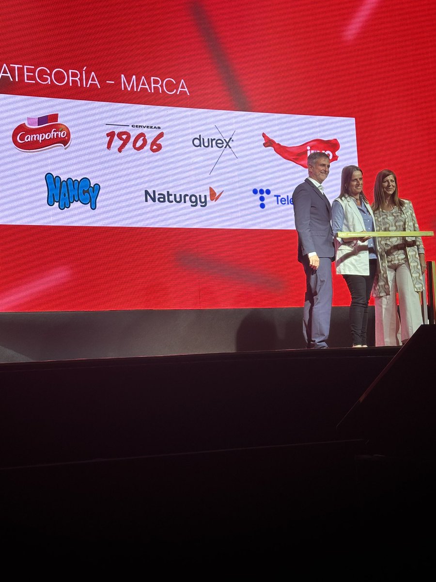 #premiosamkt de <a href="/AMKT_es/">Asociación de Marketing de España - AMKT</a> en la categoría de marca enhorabuena a <a href="/Campofrio_es/">Campofrío España</a> y especialmente a Juana Manso su directora de marketing