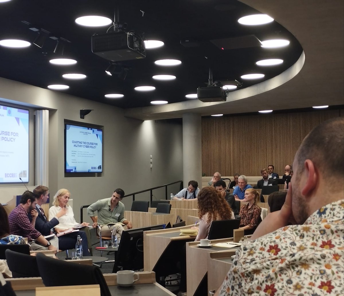 Insightful discussions at the inaugural Oxford Cyber Forum today, hosted by @cyber_conflict and <a href="/BlavatnikSchool/">Blavatnik School of Government</a>. #CyberSecurity #OxfordEvents