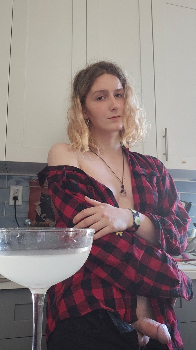 LucyFromReddit's tweet photo. care for a drink? https://t.co/F36Dcf12tx
