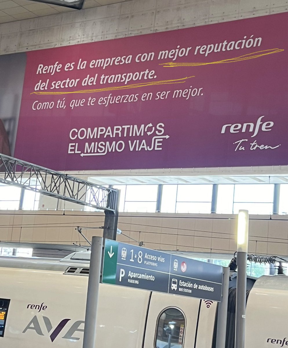 lauragp72's tweet photo. Venir de un evento #CEX convencida de la importancia de la comunicación personalizada y relevante a los clientes,llevar 2h parada en ZGZ en el AVE sin ninguna info más q hay un incendio en Montblanc,levantar la vista y encontrar este anuncio en el andén…¿estamos de coña? @Renfe https://t.co/Umfl1FZxCq