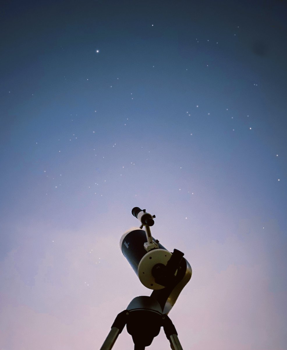 اليوم تلسكوبي كمّل معاي أربع سنوات♥️

العادة السنوية لهذي المناسبة، نحتفل سوا بتأمل النجوم⭐️