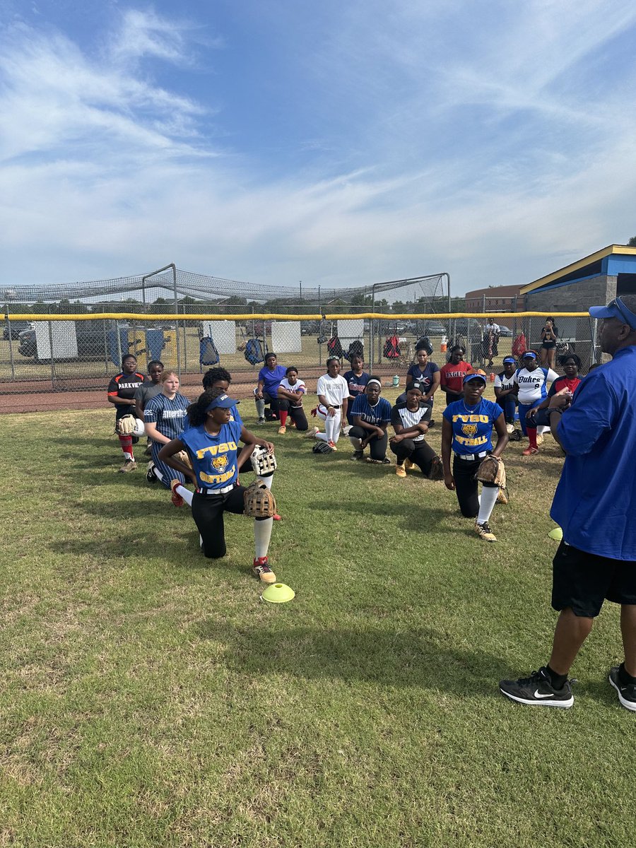 ToddYoungblood9's tweet photo. It was hot but these young ladies worked hard at prospect camp!
Go Wildcats!! https://t.co/qToVVF6jJz