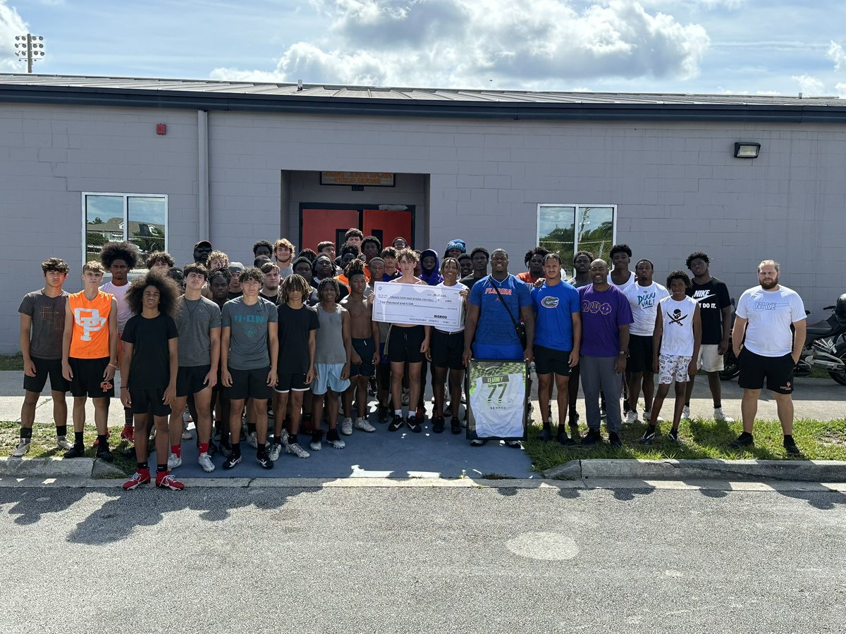 Shoutout to our guy Roderick Kearney, University of Florida, for stopping in and giving back to his high school. Today Rod donated $2,000 to our football program as well as dropped off his signed Under Armour All American jersey to be hung up in our field house! #TheRaiderWay