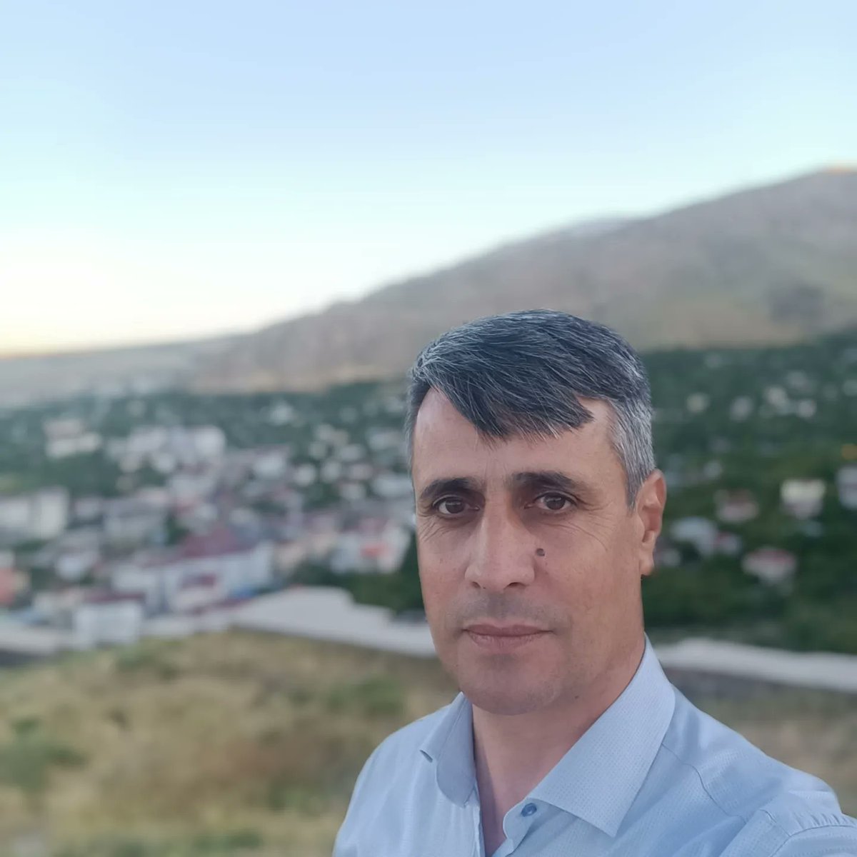 Sarar Grup Resmi İşler ve Protokol Müdürü Alaattin Çoban Beyefendiyi Maziden Atiye Ahlat programında misafir ettik. Güzel sunumları için kendilerine teşekkür ederiz. <a href="/Yusuf__Tekin/">Yusuf Tekin</a> <a href="/yilmaznazif/">Nazif Yılmaz</a> <a href="/batuhan__bingol/">Batuhan Bingöl</a> <a href="/BilalGur30/">Bilal GÜR</a> <a href="/AhlatIlce/">Ahlat İlçe Milli Eğitim</a>