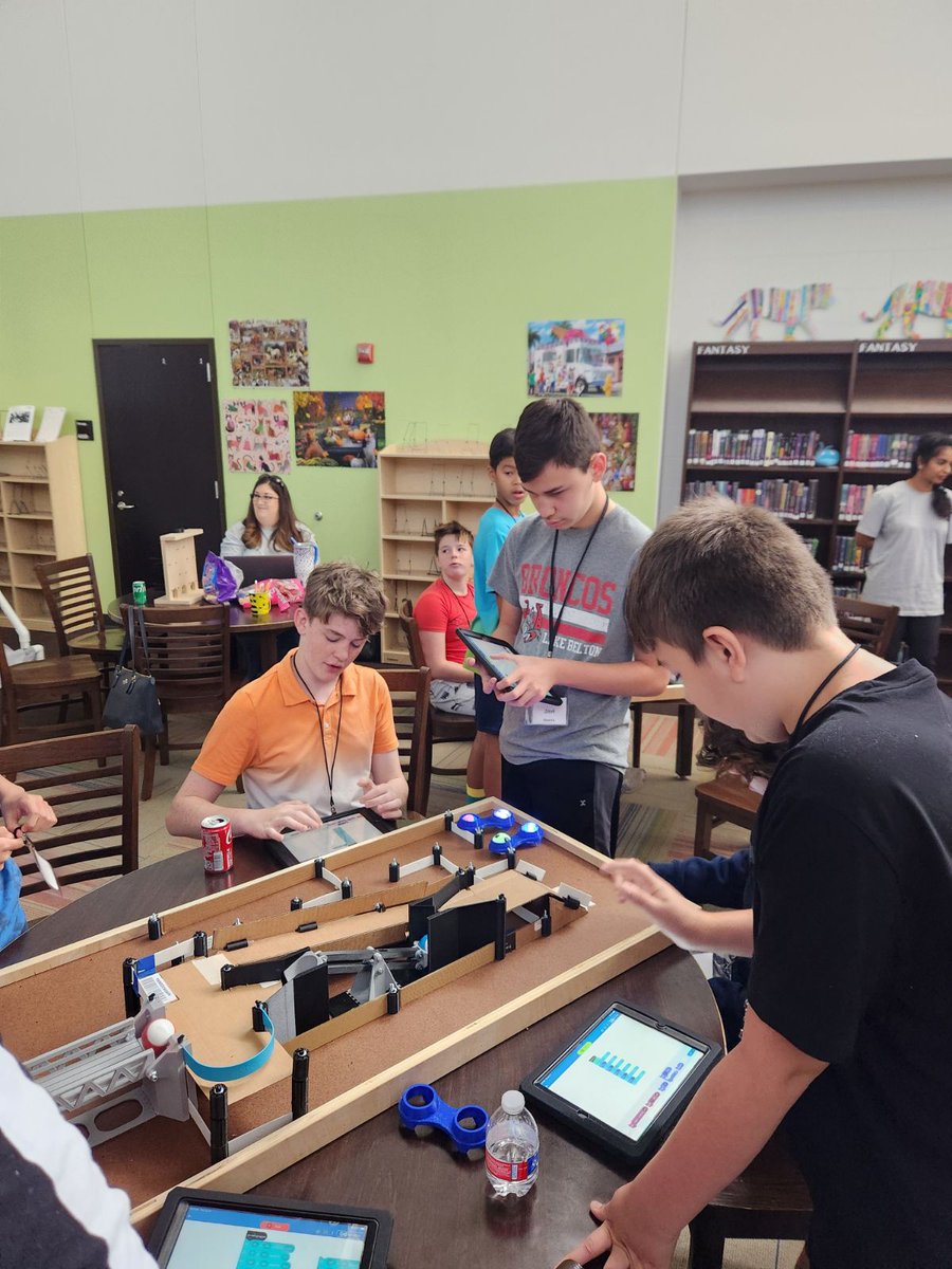 It's a wrap! <a href="/BeltonISD/">BeltonISD</a>'s  3-day <a href="/cgigroup/">cgigroup</a> Sphero Quest equipped students with technical skills &amp; a glimpse into future careers.  Students learned to code &amp;  hone critical thinking skills as they navigated Sphero robots through programmed challenges. #BeltonCareerBuilders