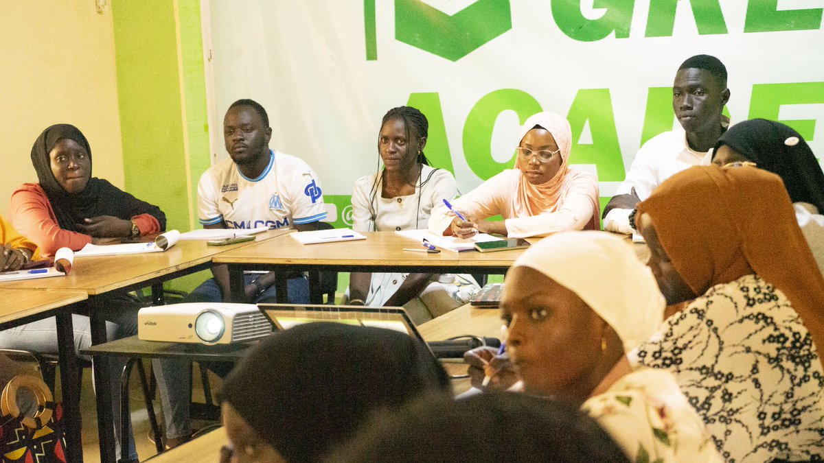 terangalab's tweet photo. Lancement officiel du projet Green Academy axé sur la formation de 20 jeunes champions du climat sur la thématique de la transition énergétique. 
Les discussions et les idées échangées durant la première session ont été incroyablement inspirantes. https://t.co/hqxviN2DpX
