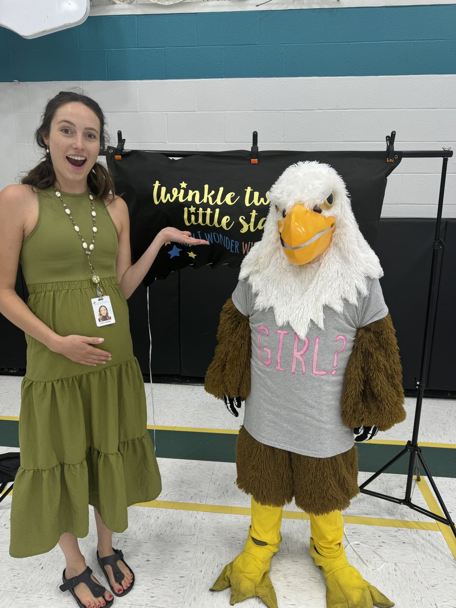 Annunciation tweet media