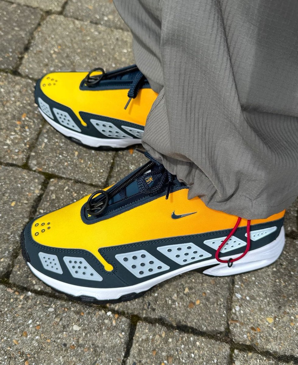 Ovrnundr's tweet photo. Nike Air Max Sunder “Canyon Gold”

Releasing July 11th for $180 dollars https://t.co/kGNc06wONW