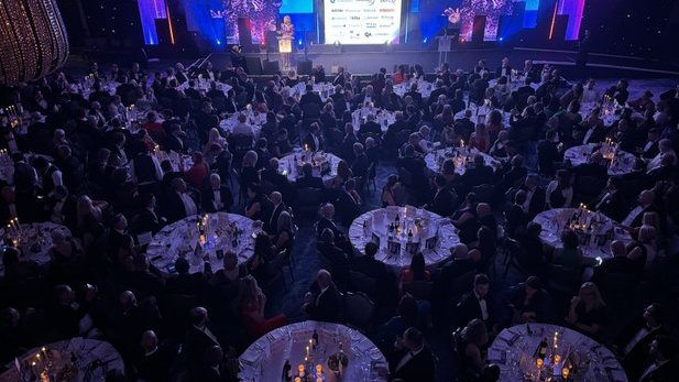 TatingArie68110's tweet photo. 2024 British Ex-Forces in Business Awards

in London on 27 June.
Venue: Grosvenor House London, 86-90 Park Ln, London W1K 7TN

Live Broadcast ▷https://t.co/FePY0POG9s

#exforcesawards https://t.co/sPrmlgnKPc