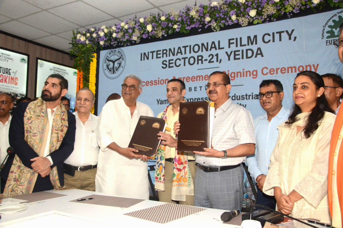 Yamuna Authority (@yamunaauthority) on Twitter photo Yamuna Expressway Industrial Development Authority signed the Concession Agreement on 27th June, 2024 with Concessionaire M/S Bayview Bhutani Film City Pvt. Ltd. to establish the International Film City , Uttar Pradesh ,India in sector-21 of Yamuna Authority Area.
<a href="/CMOfficeUP/">CM Office, GoUP</a> Yamuna Expressway Industrial Development Authority signed the Concession Agreement on 27th June, 2024 with Concessionaire M/S Bayview Bhutani Film City Pvt. Ltd. to establish the International Film City , Uttar Pradesh ,India in sector-21 of Yamuna Authority Area.
<a href="/CMOfficeUP/">CM Office, GoUP</a>