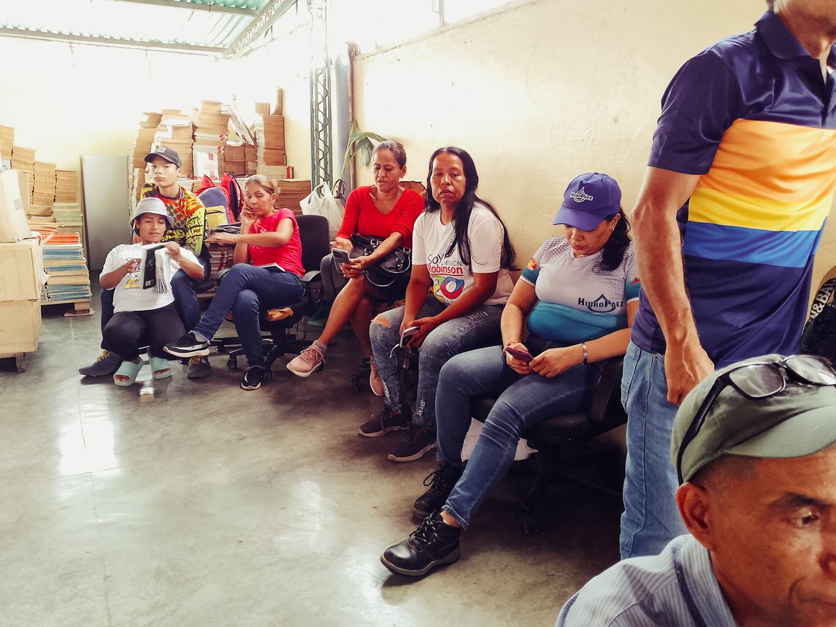 guarico_mision's tweet photo. #Enterare|| En el Municipio Juan Germán Roscio Nieves se realizó el " 6to Encuentro de Experiencias Pedagógicas y Productivas de la Misión Robinson".
#NicoCuadraConmigo
@NicolasMaduro
@_LaAvanzadora
@Sociabolivarian
@MisinRobinsonP2 https://t.co/dizG8ztaXg