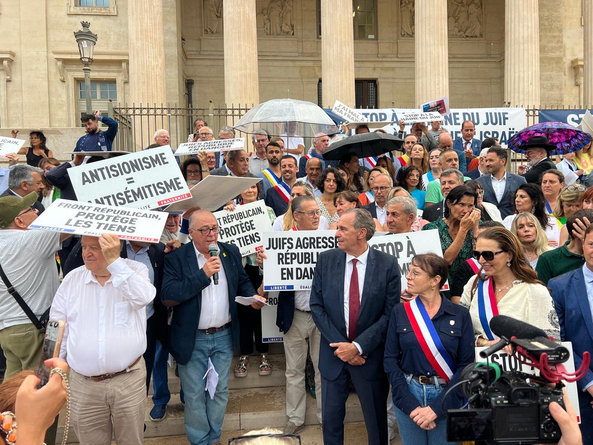 Destimed (@destimed) on Twitter photo ☑️#Marseille : le cri de colère de la communauté juive↘️destimed.fr/marseille-le-c…
<a href="/raymondarouch/">Raymond Arouch</a>
🎥<a href="/BendayanF/">bendayan fabienne 🎗️</a> Pdte du <a href="/Le_Crif13/">Crif Marseille Provence</a>
🎥 Christian Jean, Délégué général de l’aumônerie musulmane de France
🎥 <a href="/MACarlotti/">M-A Carlotti</a> sénatrice PS
🎥 Le Rabbin Haïm Haddad ☑️#Marseille : le cri de colère de la communauté juive↘️destimed.fr/marseille-le-c…
<a href="/raymondarouch/">Raymond Arouch</a>
🎥<a href="/BendayanF/">bendayan fabienne 🎗️</a> Pdte du <a href="/Le_Crif13/">Crif Marseille Provence</a>
🎥 Christian Jean, Délégué général de l’aumônerie musulmane de France
🎥 <a href="/MACarlotti/">M-A Carlotti</a> sénatrice PS
🎥 Le Rabbin Haïm Haddad