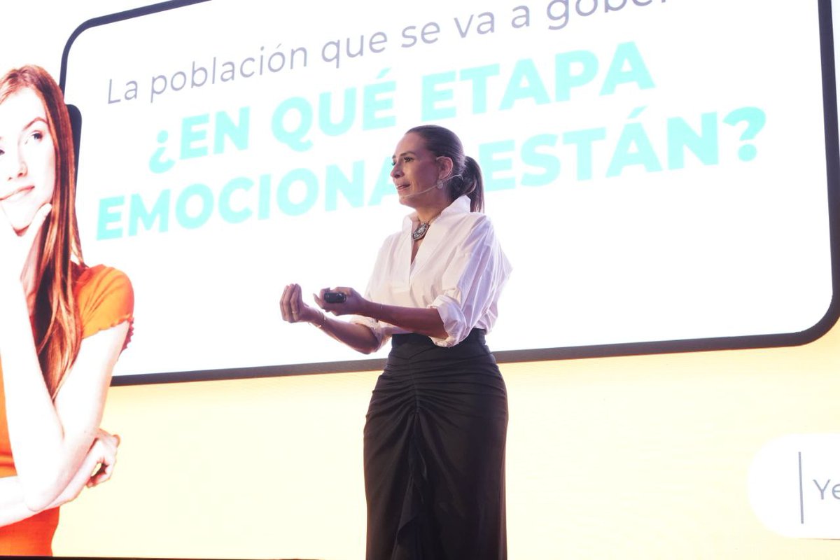 "Nuestra tiempo es limitado y cuando llegamos, sabemos que nos tenemos que ir", -
<a href="/yess73/">Yessica De Lamadrid</a> en la #CumbreMonterrey. <a href="/CumbreCP/">CumbreCP</a>
<a href="/CumbreOnline/">Cumbre.Online</a>