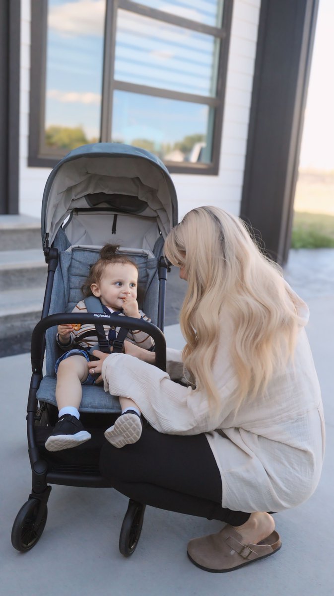 inglesinausa's tweet image. Buckled up and ready to explore. 🤩 In these hot summer months, the extra long canopy will come in handy. Photo 📸: barbells.and.diapers on IG, stroller: Quid, Elephant Gray.
-
#BabyWellness #Inglesina #QuidStroller #TravelStroller #BabyEssentials