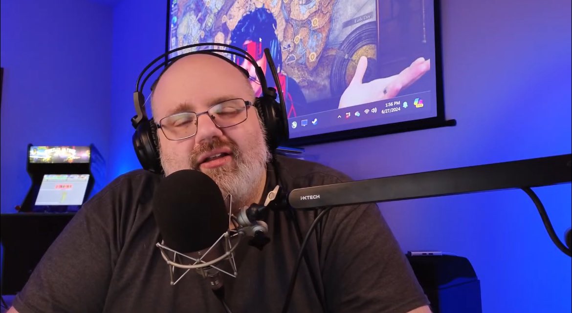 Booting up a live stream instead of being with your mom? Who cares if she doesn’t have a room yet. And last time he said it wasn’t serious and she was fine. 

Kind of weird how you have a major life problem every time you get called out. It’s hard for anyone to take you serious.