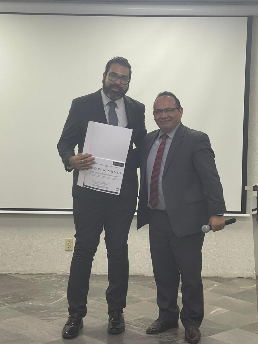 seseaslp's tweet photo. Ayer, en la Escuela Judicial, capacitamos a Magistrados, Jueces, Consejeros y personal jurisdiccional del Poder Judicial del Estado sobre el #PIPEA. Agradecemos al Presidente Magistrado de @PJESLP por las facilidades prestadas para este encuentro. #Anticorrupción https://t.co/393zrin3xg