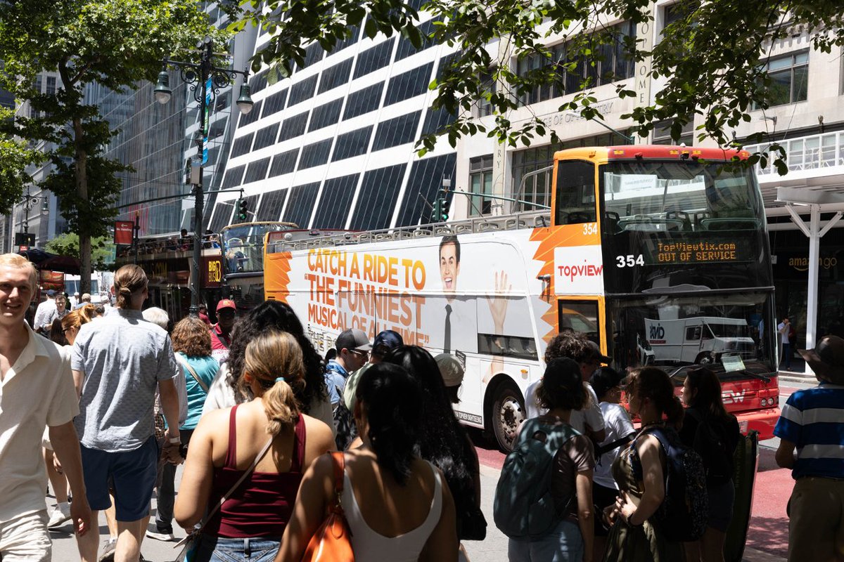 BookofMormon's tweet photo. The bus to paradise ☀️🌴 https://t.co/6cfkc8xUAl