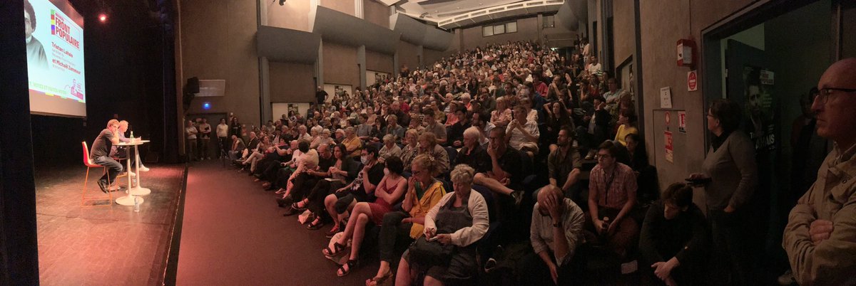 Ce soir à #CessonSévigné, une salle pleine à craquer autour de <a href="/tlahais/">Tristan Lahais</a> et <a href="/ZemmourMichael/">Michael Zemmour</a> pour échanger autour du programme économique du #NouveauFrontPopulaire et des nécessaires ruptures sociales, fiscales, écologiques et démocratiques à engager dans notre société #circo3502