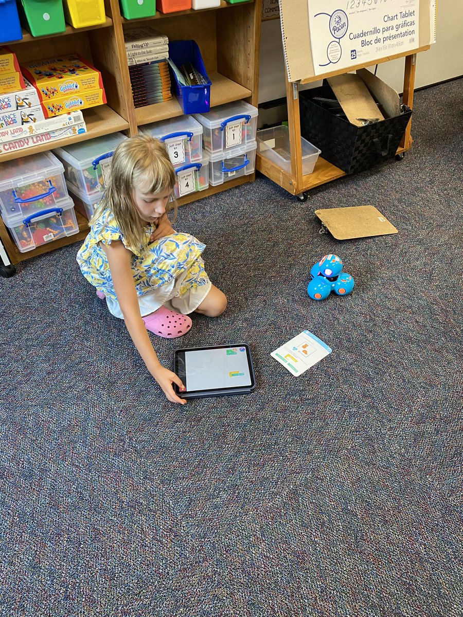 AFleckal's tweet image. Coding with Dash Robots are a fav in room 206!  @ShoalCreekStars @LPSSummerAdv #starssc #LPSSummer2024