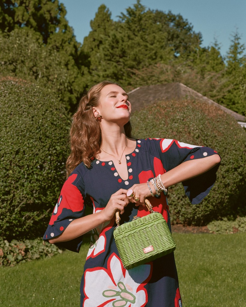 The FV Summer Savings Event is here! Take an additional 30% off sale styles! ⁠
⁠
Shop here: bit.ly/FVSummerSaving…