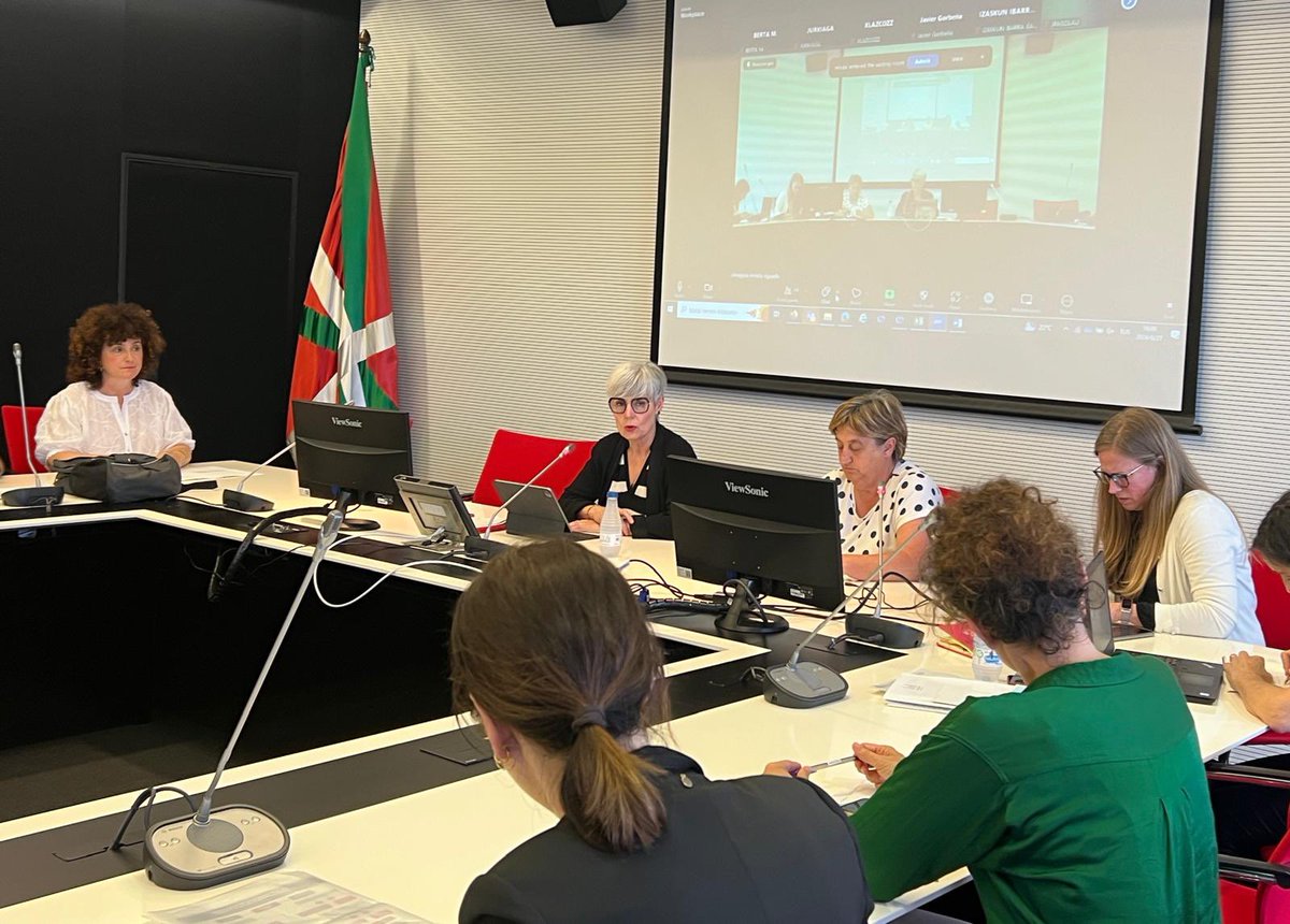 🟣53 ayuntamientos se han reunido hoy para compartir buenas prácticas para prevenir la #violenciamachista en las fiestas.

Han reafirmado su compromiso de trabajar por unos espacios festivos inclusivos y libres de violencia sexista.

<a href="/emakundEJGV/">Emakunde</a> #EUDEL

labur.eus/oIyGq