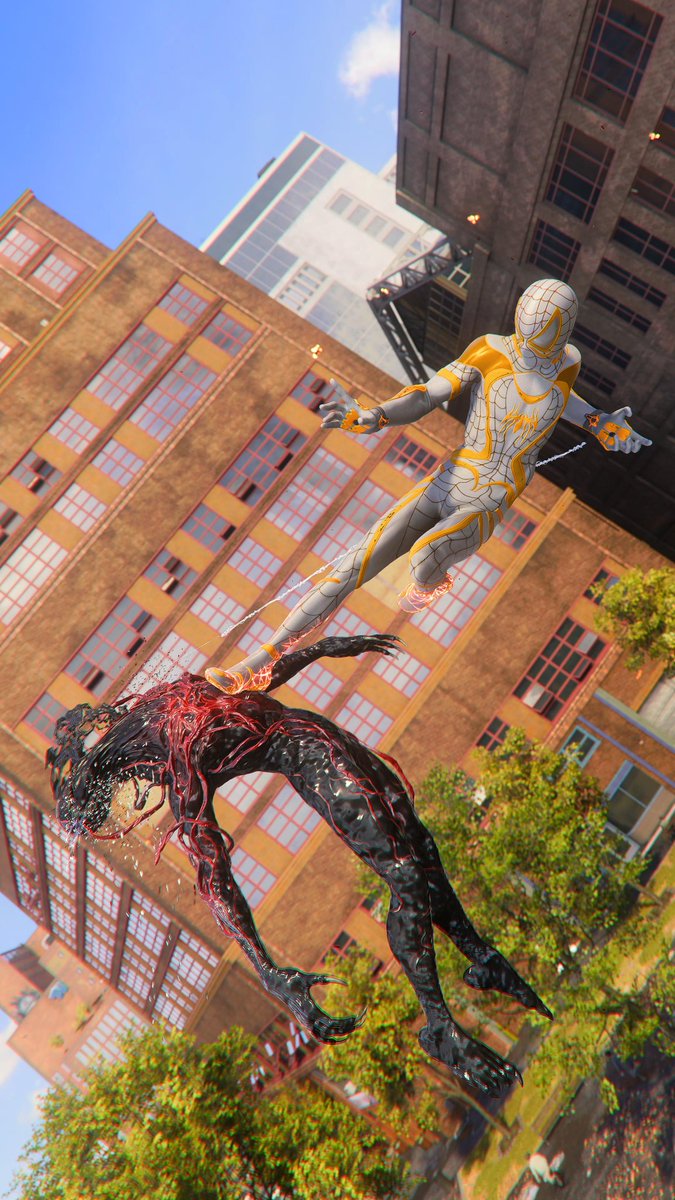 lucaslu_ckli's tweet photo. @insomniacgames Best suit ever https://t.co/8m6FRtx5kq