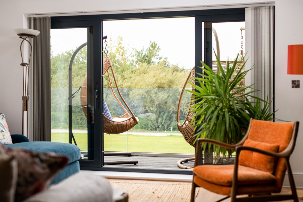 CookswoodEstate's tweet photo. The perfect place to relax. 
Whether inside or out, our homes are stylish, spacious and perfect for families or couples just wanting that second home retreat 

#retreat #secondhome #openplan #balcony #somerset #luxuryhomes https://t.co/fI2bXc7AxJ