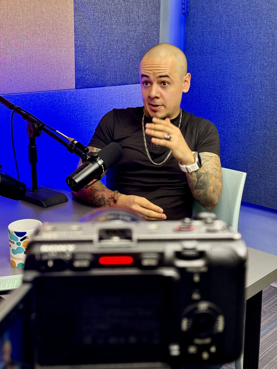 MrDoctorOficial's tweet photo. 💢HOY tenemos a Nico Sastré en nuestro episodio de #DIAGNÓSTICO 🎙️

¿El pollo crudo se lava o no? 😶  Descubranlo en nuestro episodio de hoy 😎🔥

📍Nos vemos HOY a las 18:00 hrs por #YouTube ⏰

📸 @ucroniamx
🔘 @neuma_mx https://t.co/D15bh3AOTH