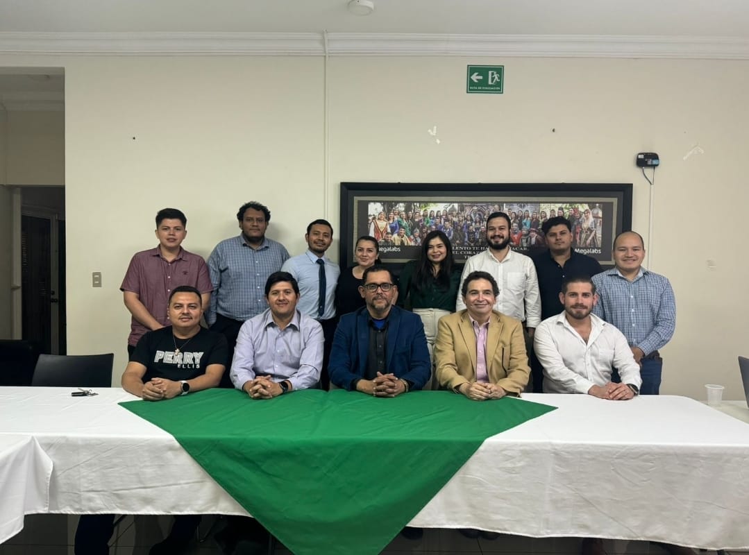 Reunión con Director, Profesores y Estudiantes de la Residencia de Medicina de Emergencia del Hospital Rosales con la presidencia de ASAE.
#asaeoficial