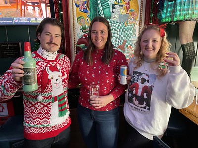 Where does Santa hang out in the summer? Butch McGuire's of course! 
🎅
Get your tickets early for our world-famous Christmas in July!
🎄
Tickets are on our linktree!