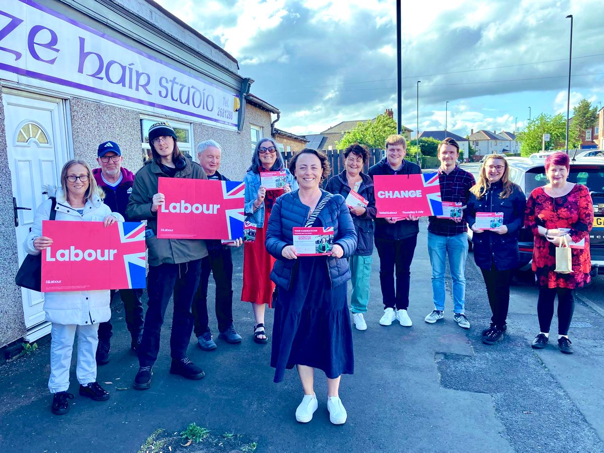 A lovely ☀️ evening out in Forest Hall speaking to residents about how a changed @uklabour Party is ready to deliver the change #NewcastleNorth &amp; the country needs.

If you want change, you have to vote for it. 

Vote Labour on 4 July 🗳️ 🌹
