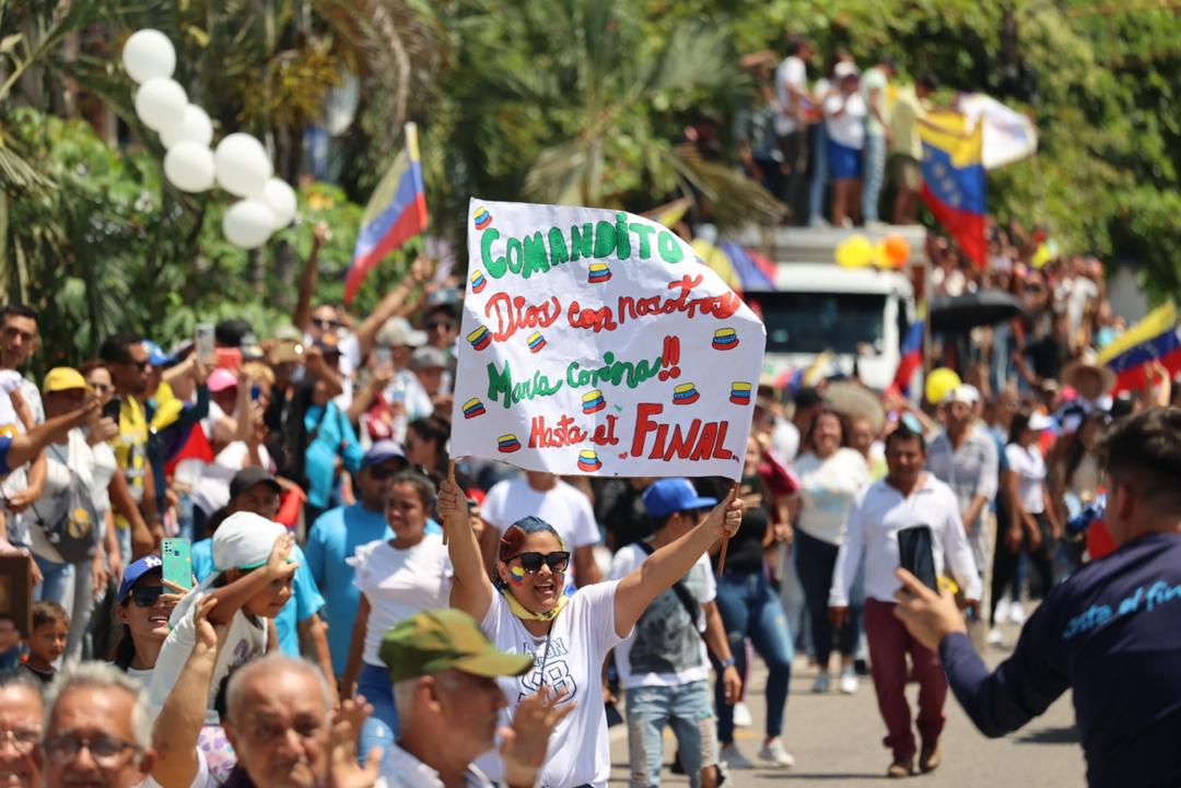 VenEsVenezuela's tweet photo. Los Comanditos de #LaTendida, Táchira dicen presente 💪
Somos una fuerza indetenible y nos motiva el profundo amor por Venezuela 🇻🇪
Seguimos trabajando juntos 💙
#ConVzla | #HastaElFinal | #VamosAGanar https://t.co/RKyxg1rJBa