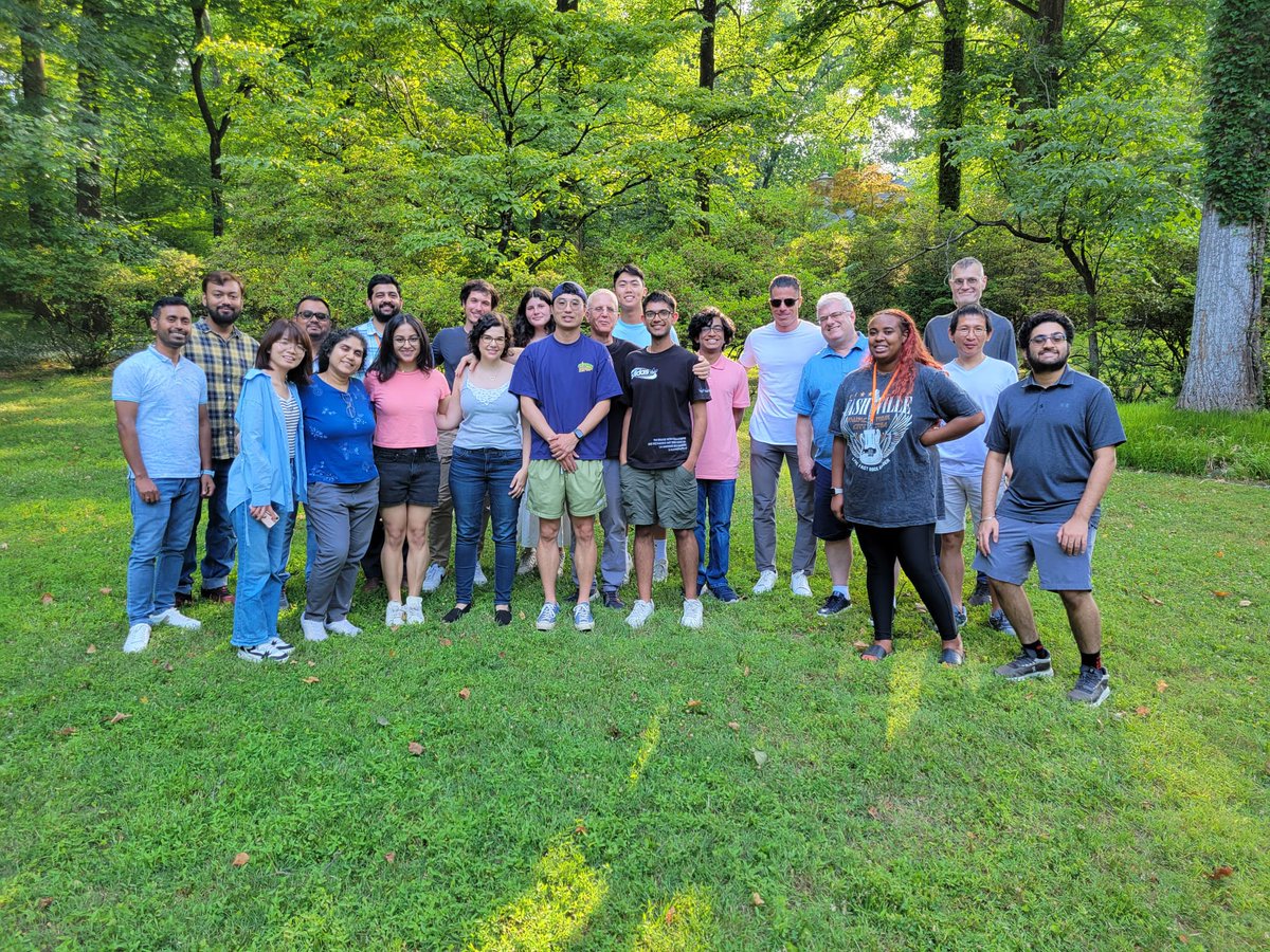 We're excited to announce the next chapters of three incredible fellows: Kun Wang, starting his lab as a PI at UIUC; Rona Merdler, beginning a clinical fellowship in pediatric genomics at Mt. Sinai; and Sahil Sahni, pursuing a PhD in cancer comp bio at MSK. You'll all be missed!
