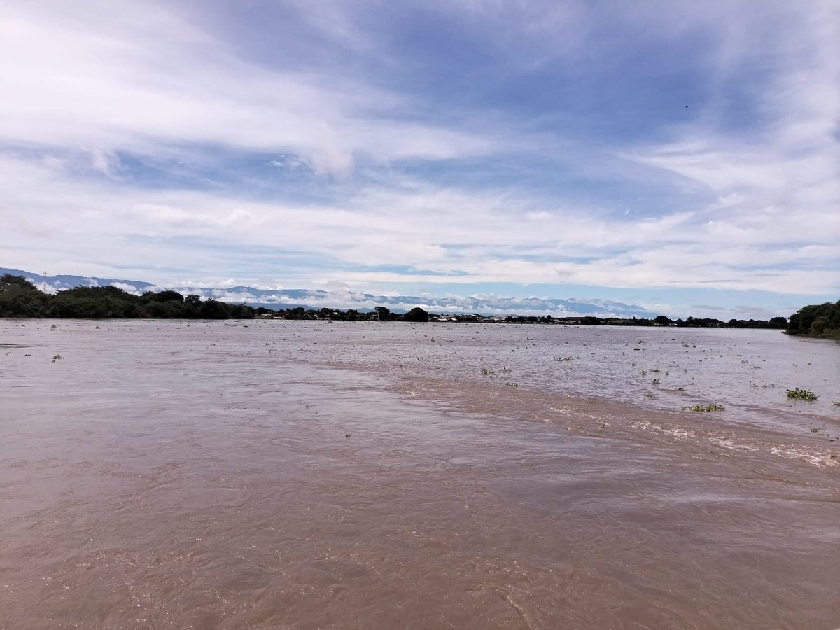 PFMuseosCol's tweet photo. Durante tres días, el II Pacto Cultural por la Vida y la Paz 🕊️ nos llevó a recorrer las culturas anfibias del río Magdalena. Exploramos el río, la ciénaga y la serranía, identificando las iniciativas de museos que han surgido desde las comunidades por una #CulturaDePaz. https://t.co/vtkqvL3Hvi