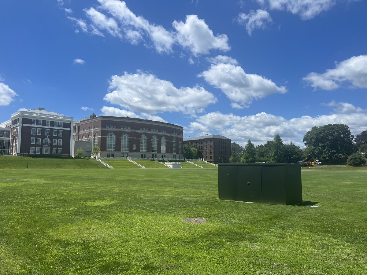 dave_matus's tweet image. So fun being back on campus @wesleyan_u ‘98 on a campus tour for our F1!