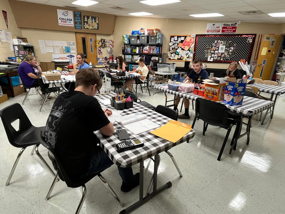 Simpleton4Life's tweet image. CHS Summer days are great days to work on ACT! Check Google classroom regularly for dates/times for ACT study sessions.