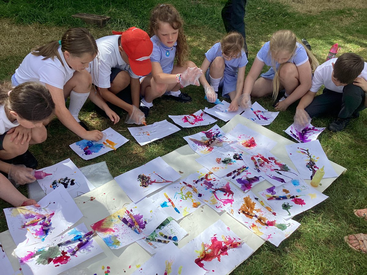 CTKPrimaryCov's tweet photo. Year 4 had a super time tie dying on the field. Lots of different colour blends and techniques. Next step sewing! Wish us luck. #jugglingballs #dtatctk @TheHolyCrossMAC https://t.co/RI8zcNQvAD
