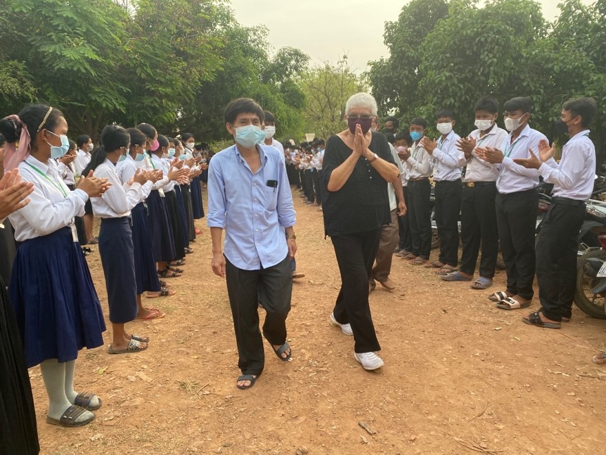 authorJanne's tweet photo. Education was and is a passion for most of the people here. It is no wonder that Tabitha's staff heartily welcomed the opportunity to provide an education to the children of Cambodia.

#booklovers #foryoupage #amazonbooks #education #housebuilding #commitment #tabithafoundation https://t.co/ZJFWzENEHo