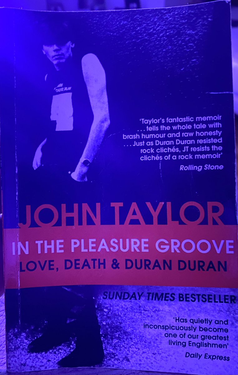 rossie7dj's tweet image. Just finished reading this , great read , found some pics from a warm up gig at The Empire Leicester Sq “87 #StrangeBehaviour @duranduran @thisistherealJT 🎸